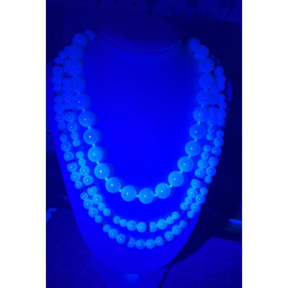 Vtg Multi Strand Faux Pearl Necklace Glows Under Black Light Changeable Estate